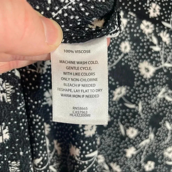 Chelsea28 Asymmetrical Faux Wrap Daisy Print  Midi Skirt - Picture 9 of 9